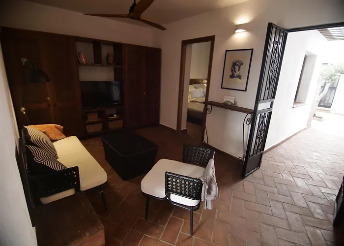 Casa Olivo Maro
